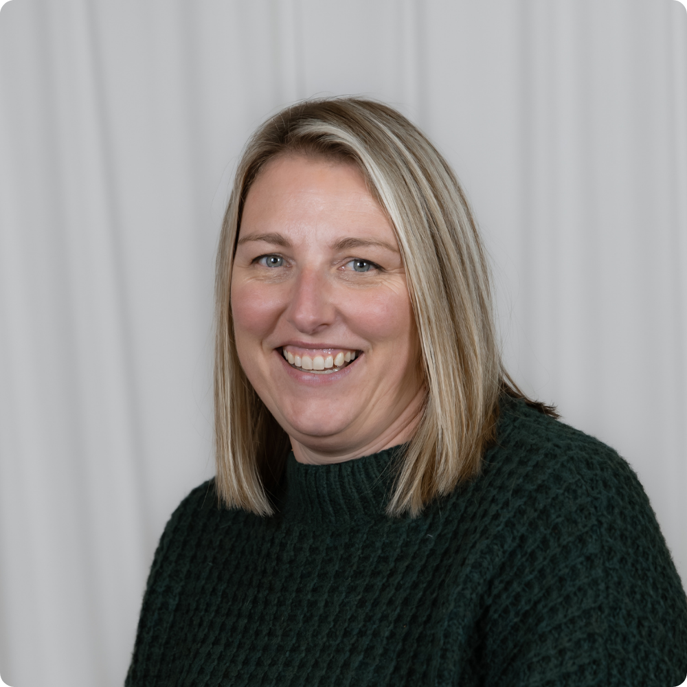 Michelle Menti - Controller